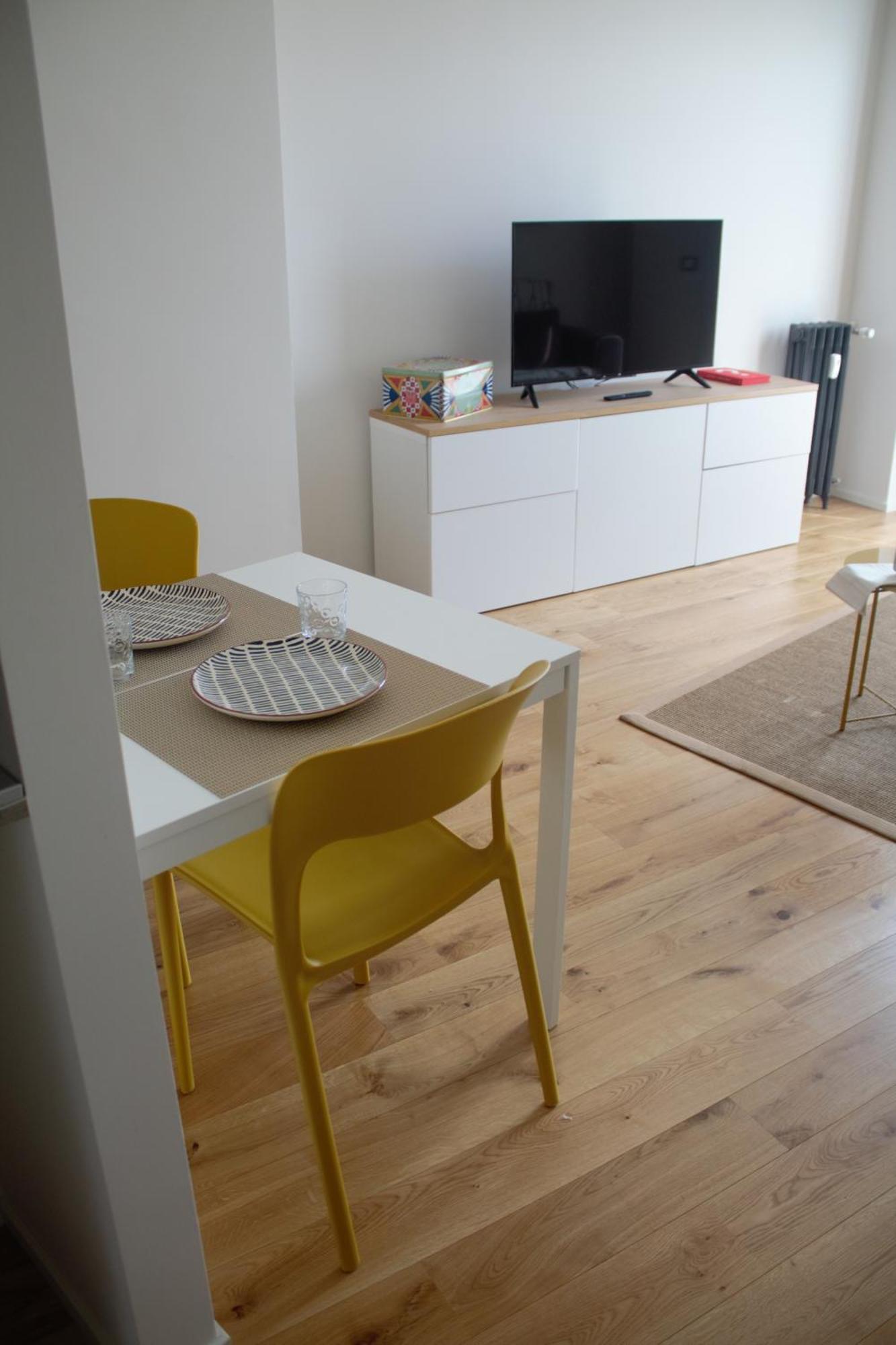 "La Milanese" Modern Apartment, 100 Meters From Metro Isola Exterior photo